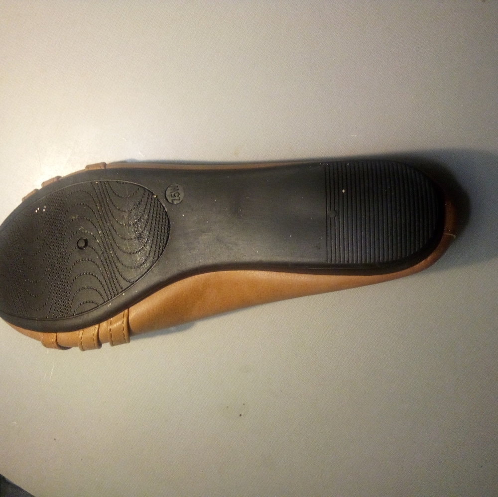 Shoes - Picture 3 of 6